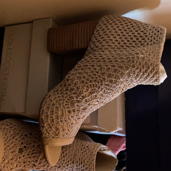 Jessica Simpson Rianne - Picture 4 of 6